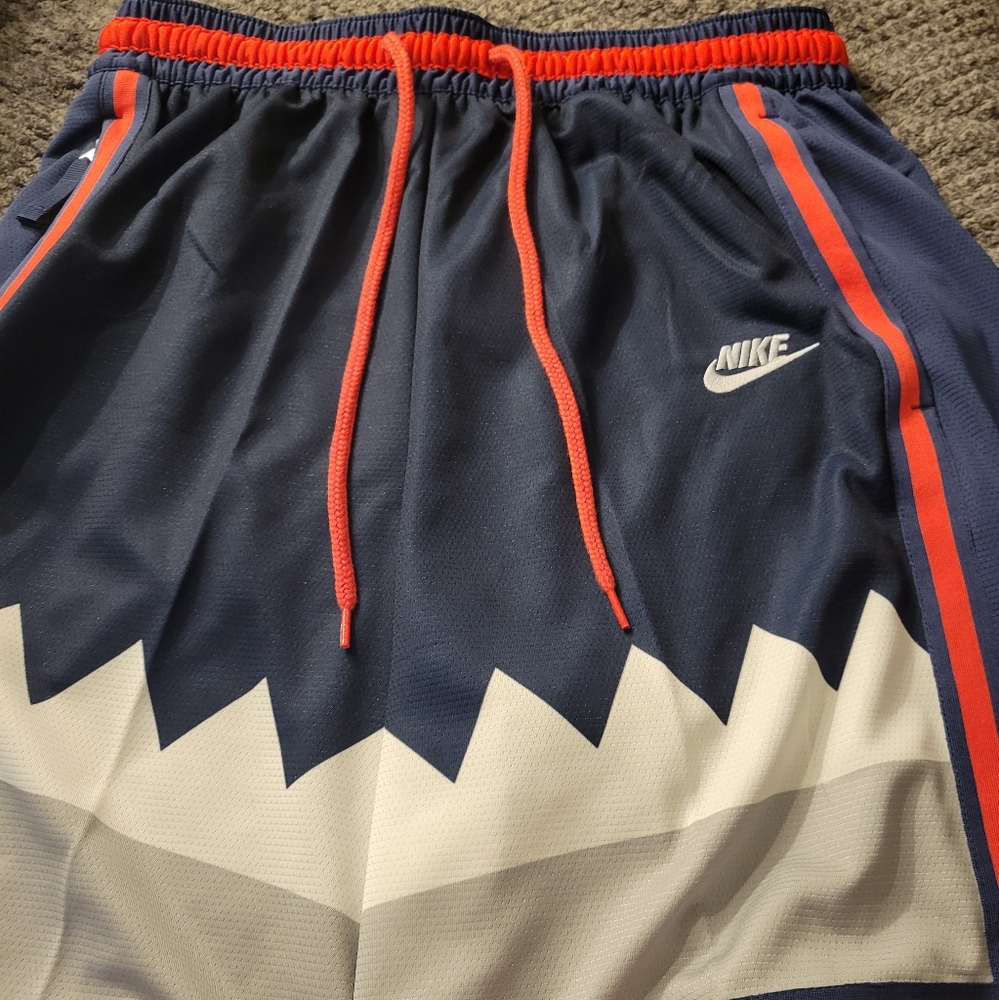 Nike Dri-Fit DNA Basketball Shorts Sharks Navy Blue Size large
